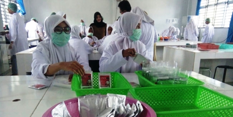 Kisah Para Siswa/i SMK yang Sukses Meramu Jahe Jadi Minuman Instans Laris di Pasaran